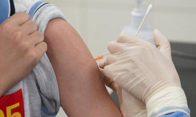 Student receives covid-19 vaccine