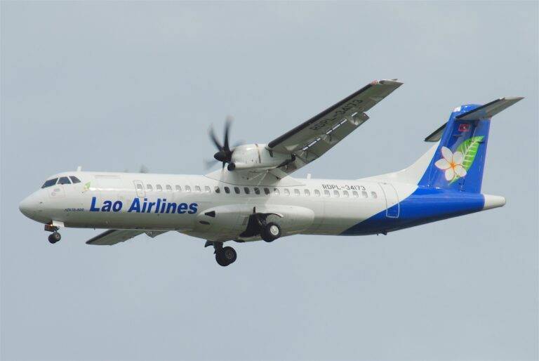 Lao Airlines_ATR_72-500_(RDPL-34173)_landing_at_Suvarnabhumi_Airport_in_Bangkok